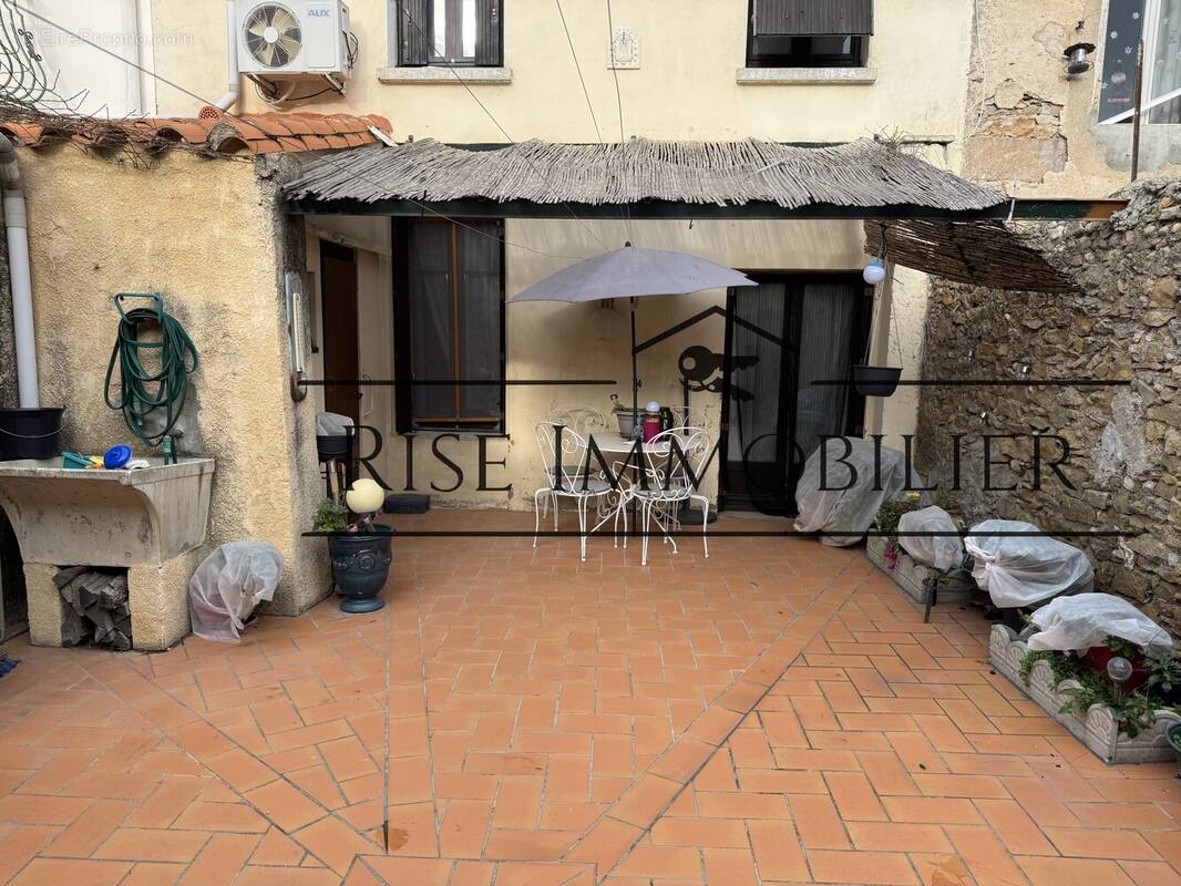 Maison à LEZIGNAN-CORBIERES