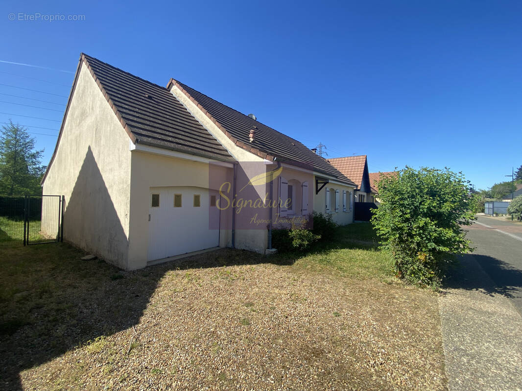 Maison à CHANGE