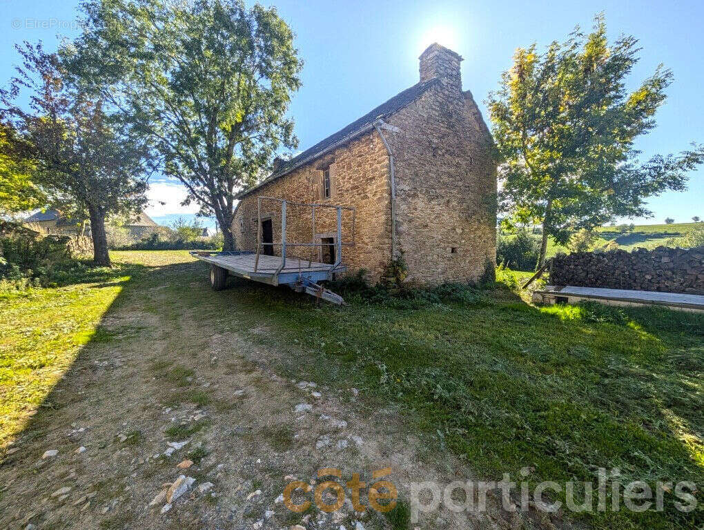 Maison à COMPS-LA-GRAND-VILLE