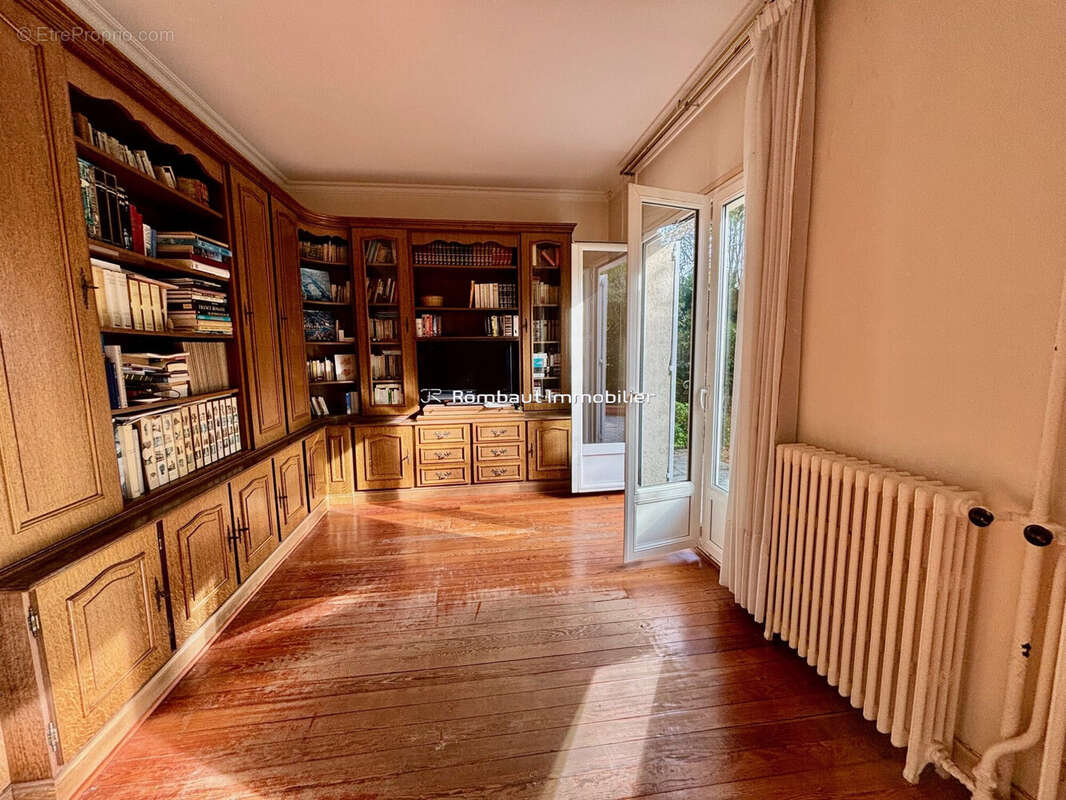 Maison à LA CELLE-SAINT-CLOUD