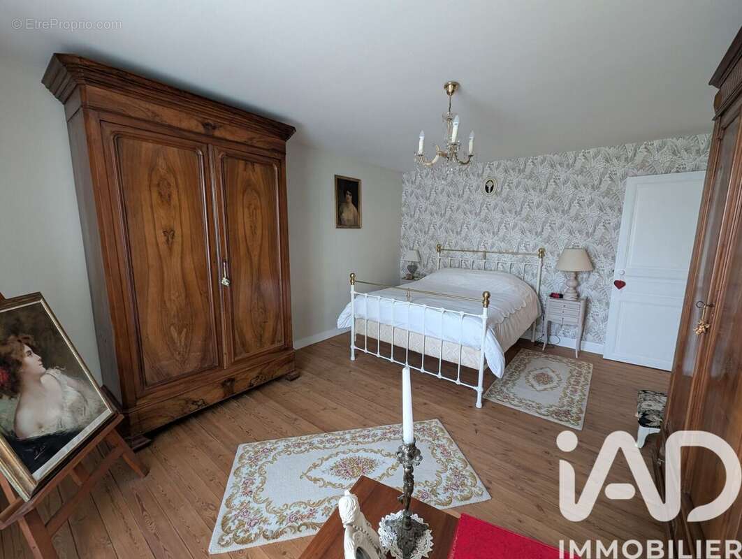 Maison 176 m² à Montils  - photo 8