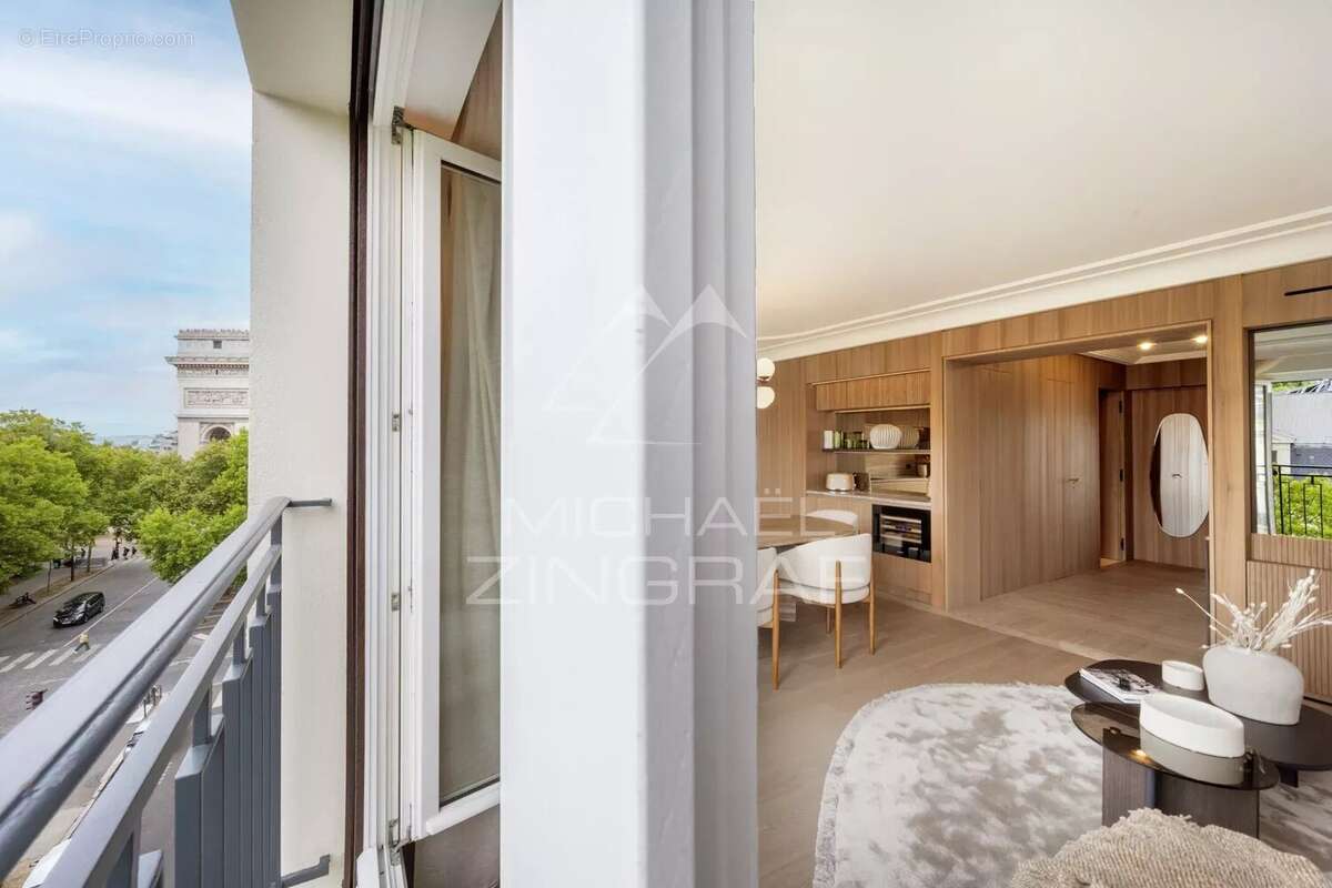 Appartement à PARIS-16E