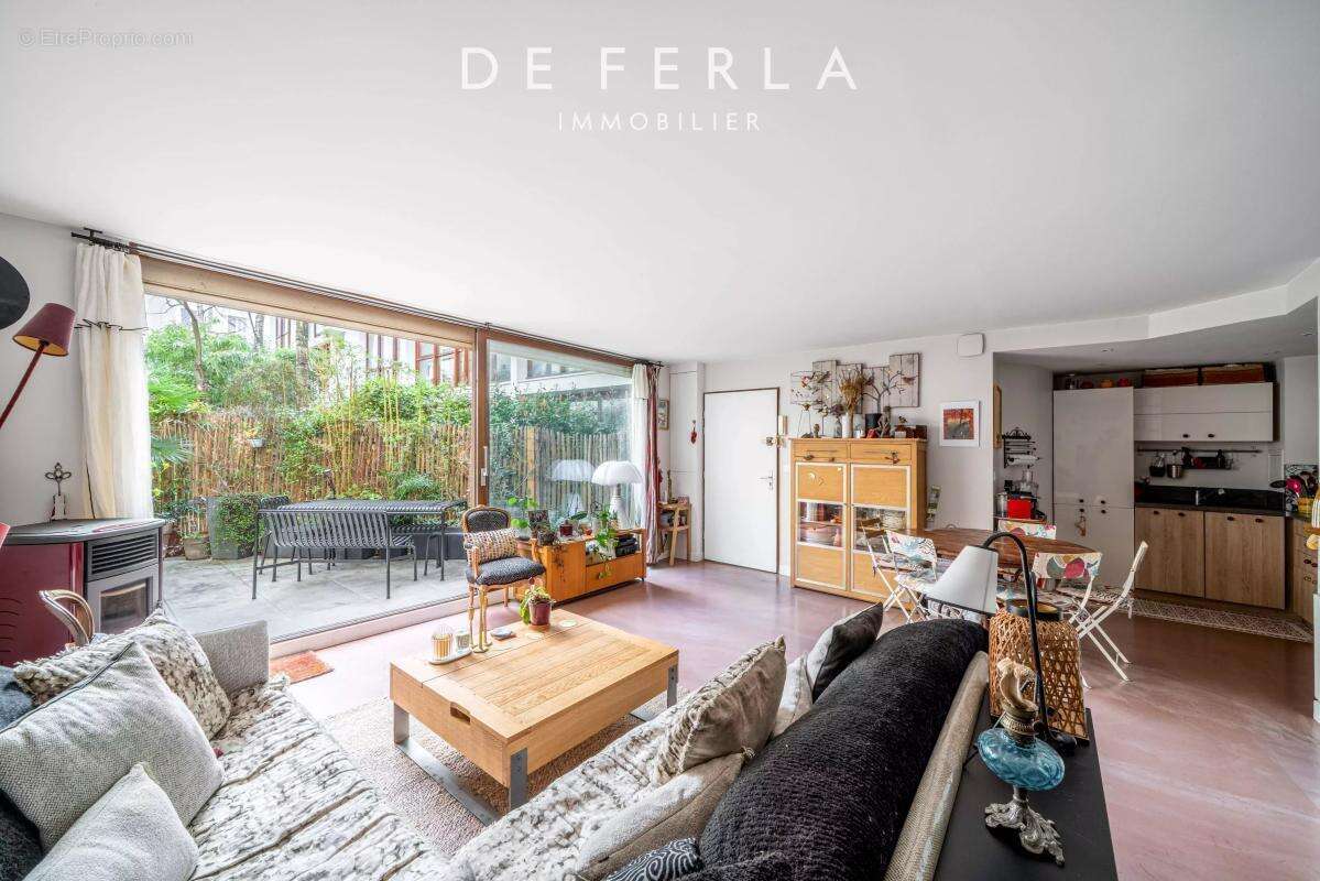 Appartement à PARIS-14E