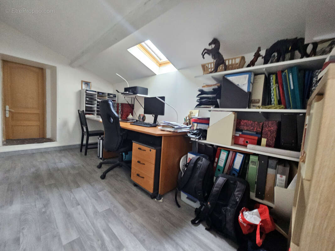 Maison à LUNEL-VIEL