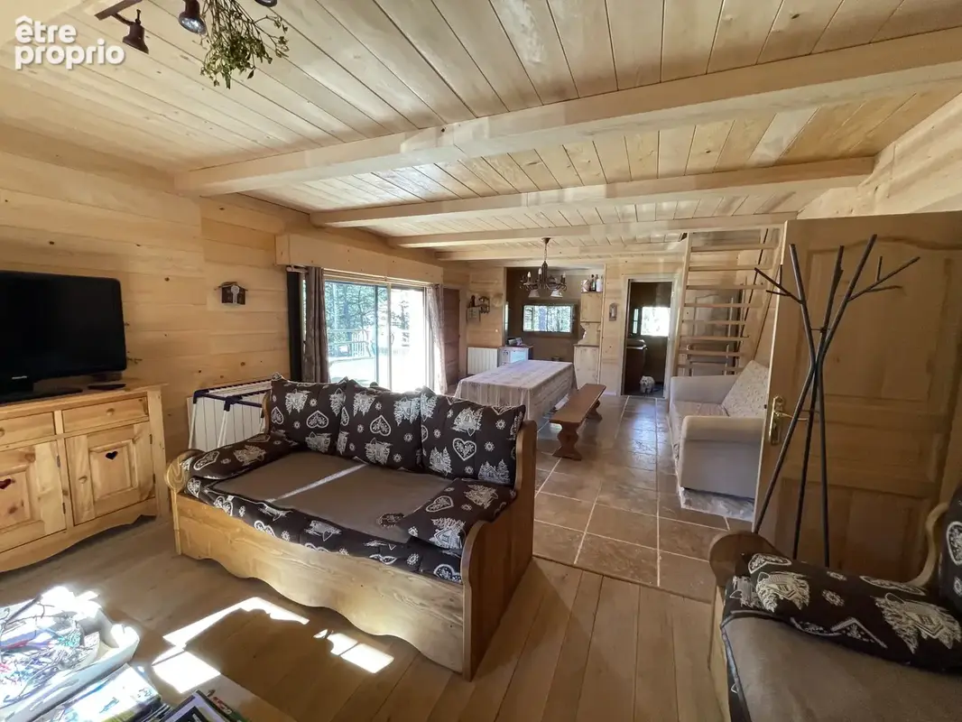 Valderoure   maison rénovée avec près d’un hectare de terrain   charme et nature - photo 5