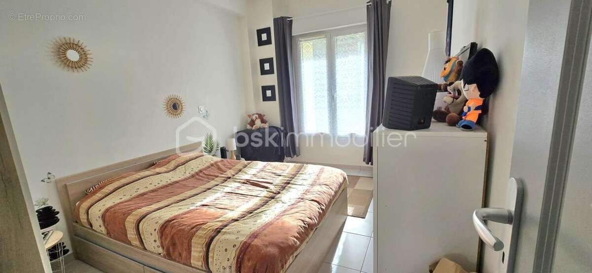 Appartement à BAULNE