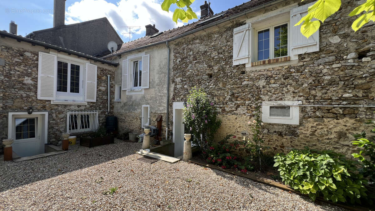 Maison à MONTFORT-L'AMAURY
