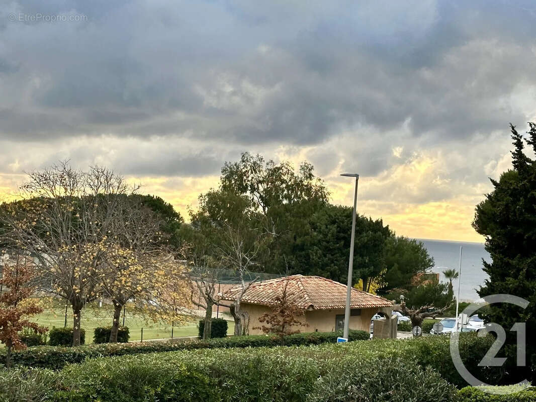 Appartement à SIX-FOURS-LES-PLAGES