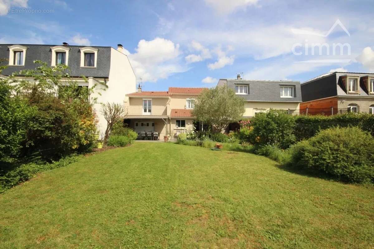 Maison à GOURNAY-SUR-MARNE