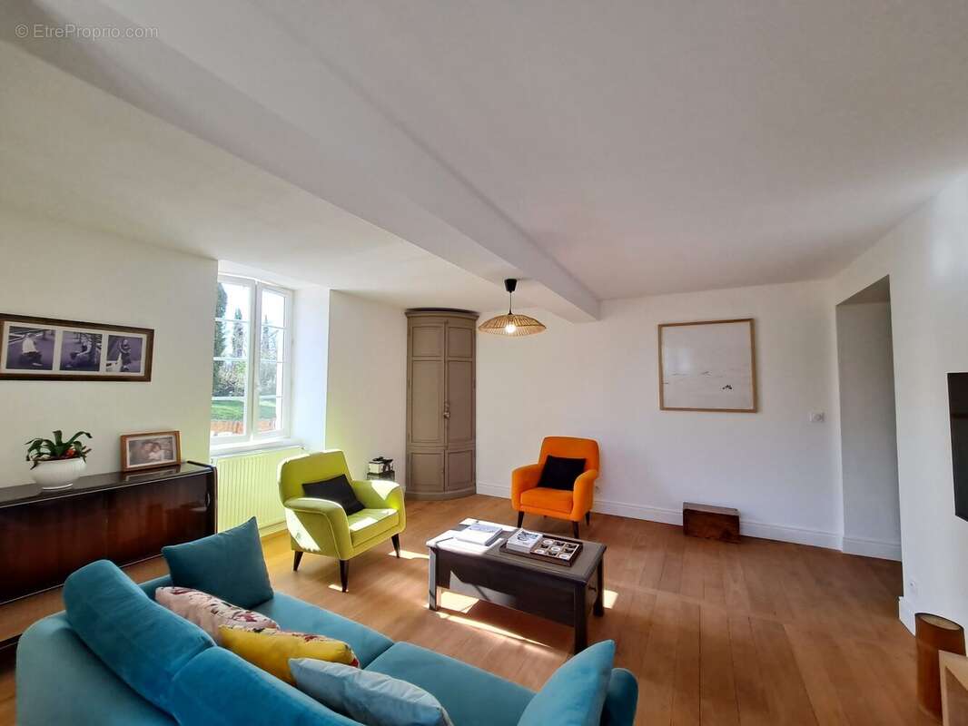 Maison 390 m² à Vic-Fezensac  - photo 8