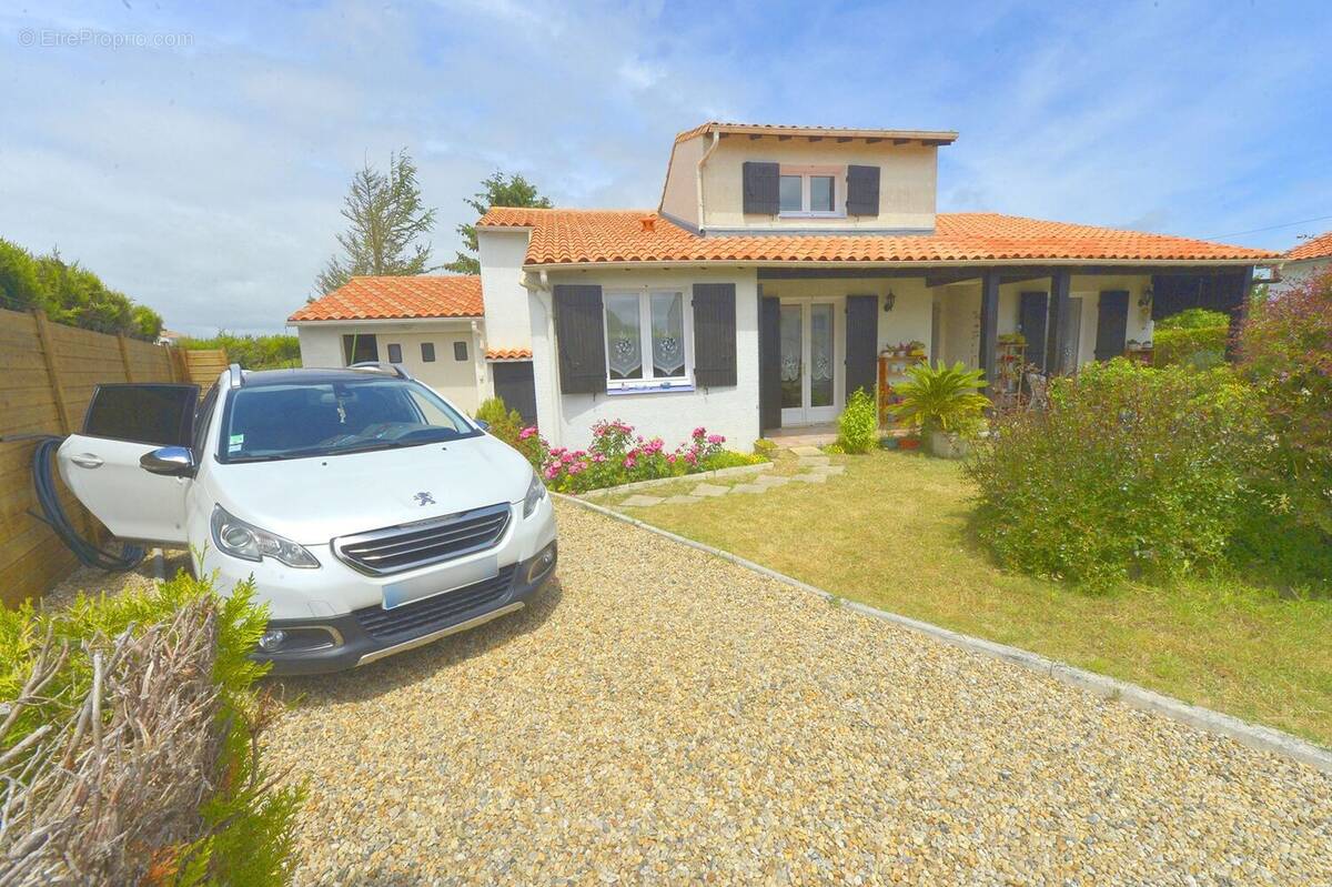 Maison à MESCHERS-SUR-GIRONDE
