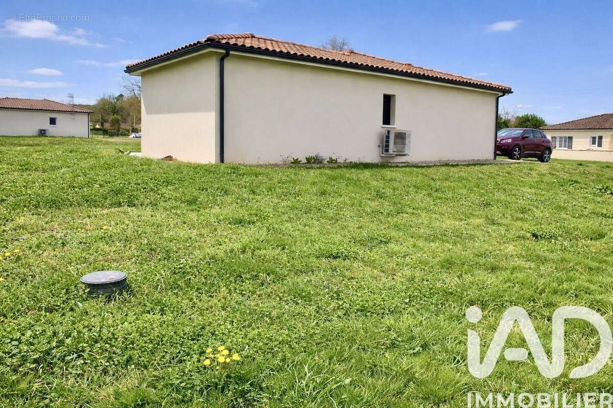 Photo 4 - Maison à NEUVIC