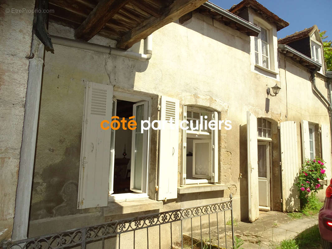 Maison à LA CHATRE