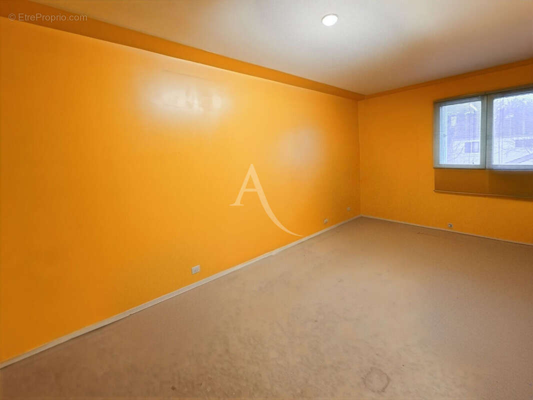 Maison à JOUY-LE-MOUTIER