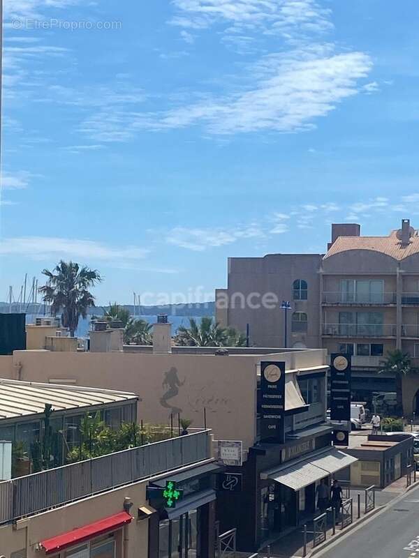 Appartement à vendre 2 pièces HYERES (83) - Port de Hyères - Parking - Terrasses - Cave - photo 27