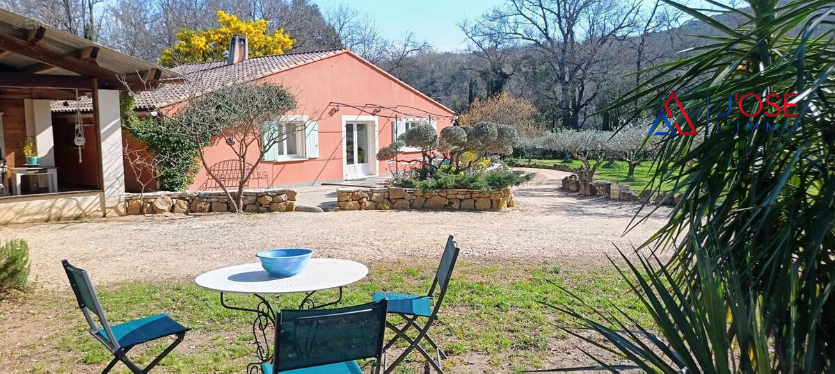 Vue sur la propriété