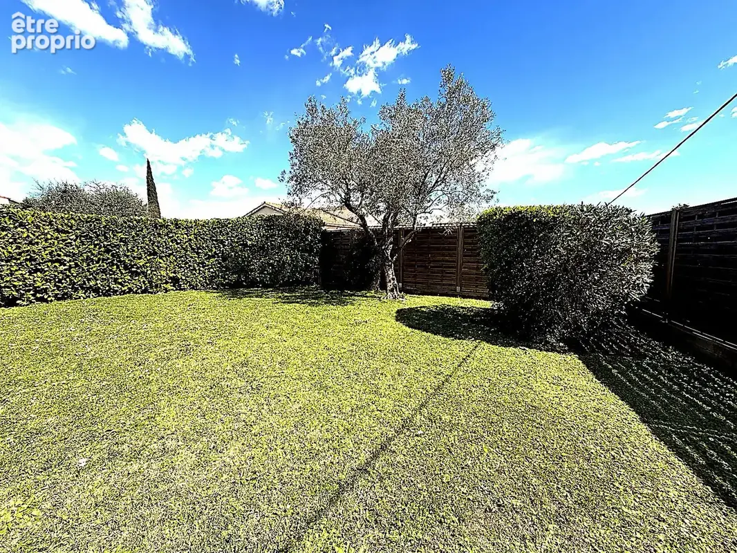 Villa 6 pièces de 132m2 avec jardin dans domaine fermé avec piscine au calme absolu. - photo 7