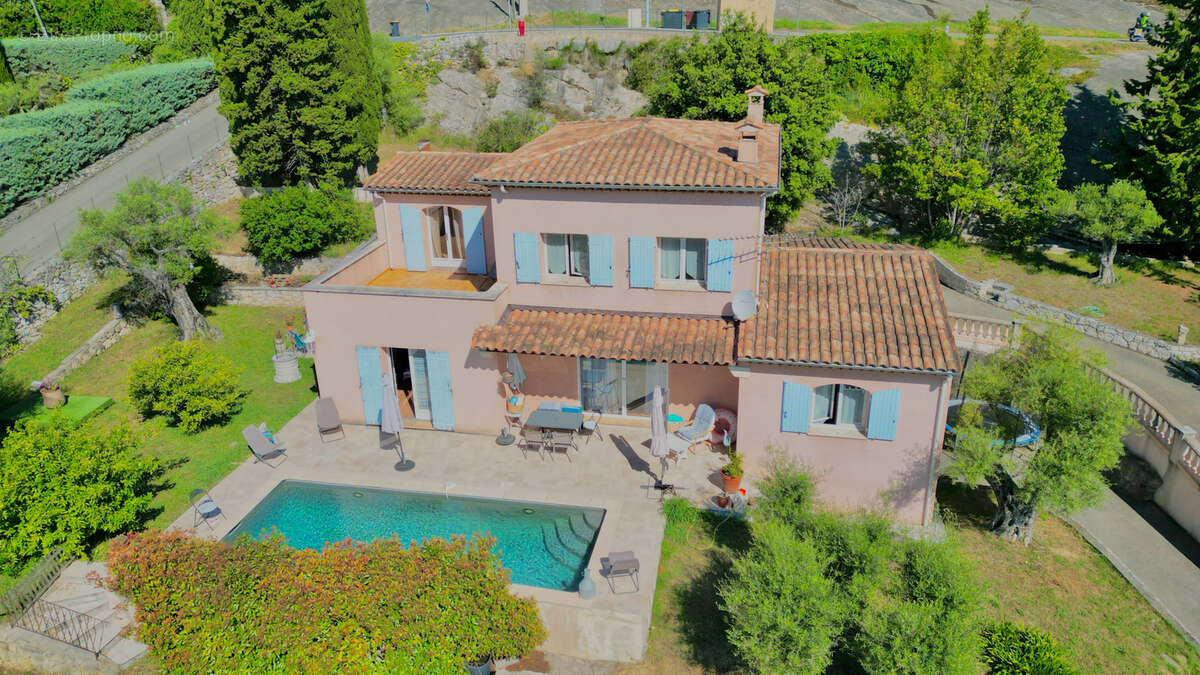 Maison à TOURRETTES-SUR-LOUP