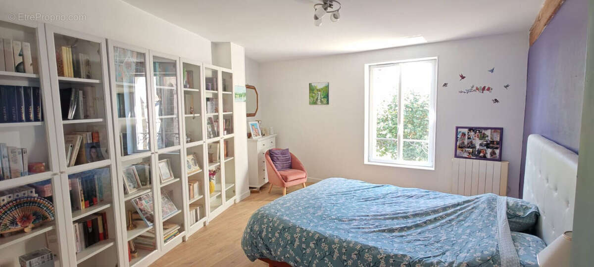 Maison à VILLENEUVE-LE-COMTE