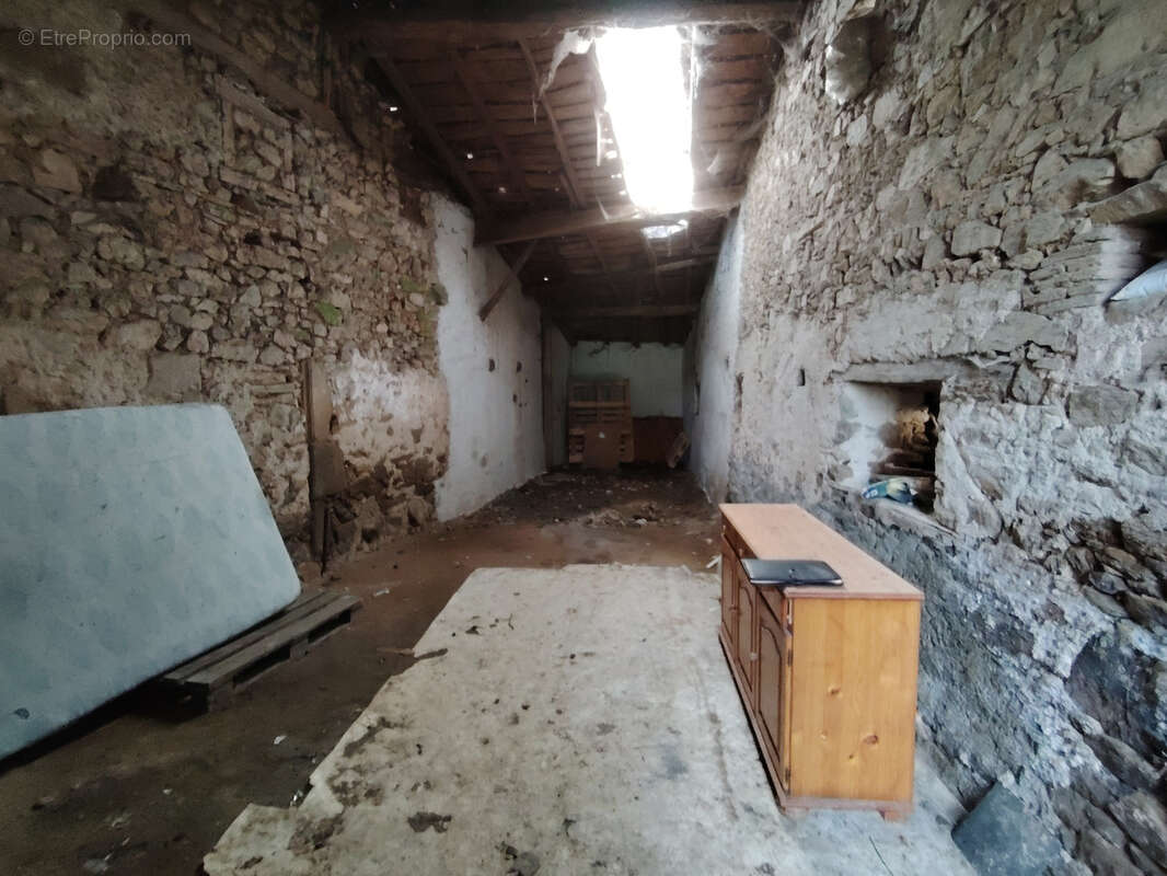 Maison à SAINT-PRIEST-SOUS-AIXE