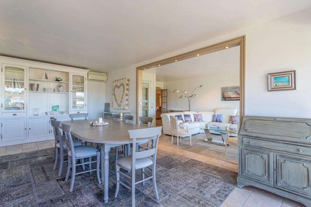 Appartement à SAINT-TROPEZ