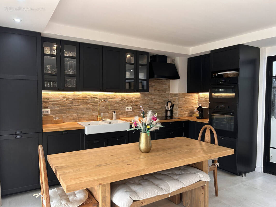 Appartement à MALLEMORT