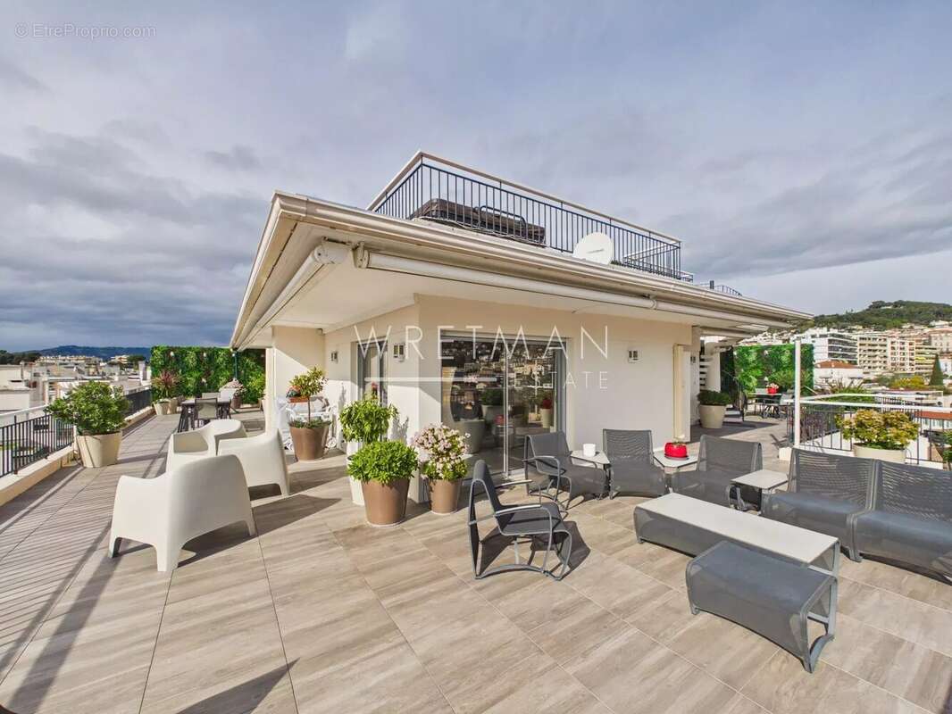 Appartement à LE CANNET