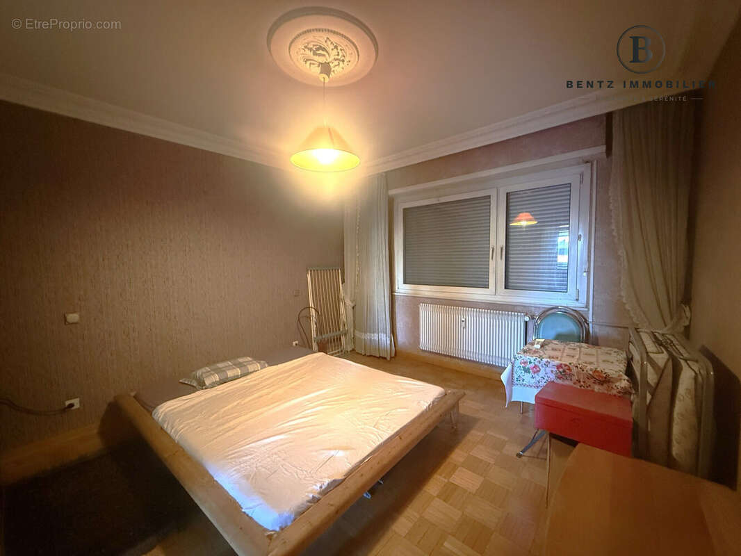 Chambre 1 (côté Parc) - Appartement à STRASBOURG