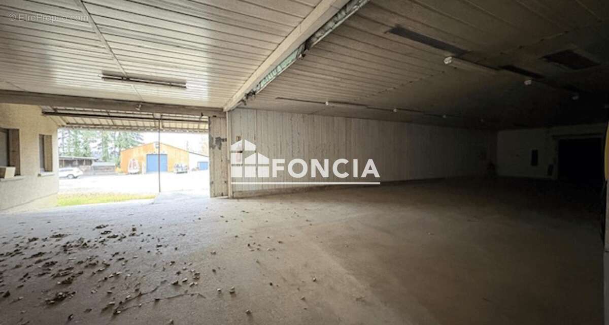 CHARLEVILLE - MÉZIÈRES - Le Vivier Guyon - Local d'activité d'environ 600m2 - SITE SÉCURISÉ - photo 3