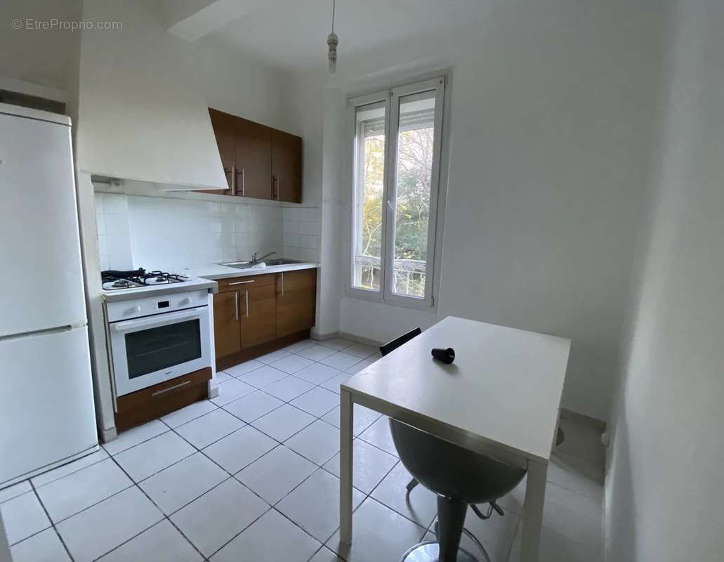 Appartement à MARSEILLE-3E