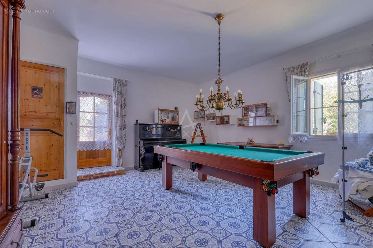 Maison à SAINT-ZACHARIE