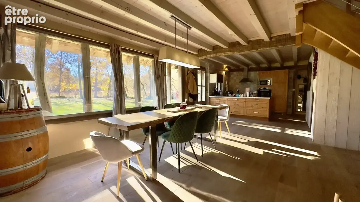 Maison de caractère avec piscine sur environ 2 hectares - photo 7