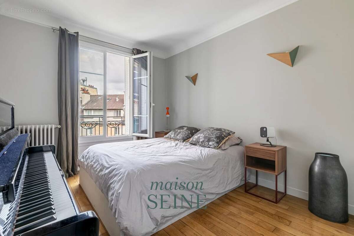 Appartement à COURBEVOIE