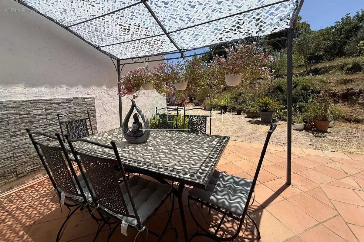 Maison à FAYENCE