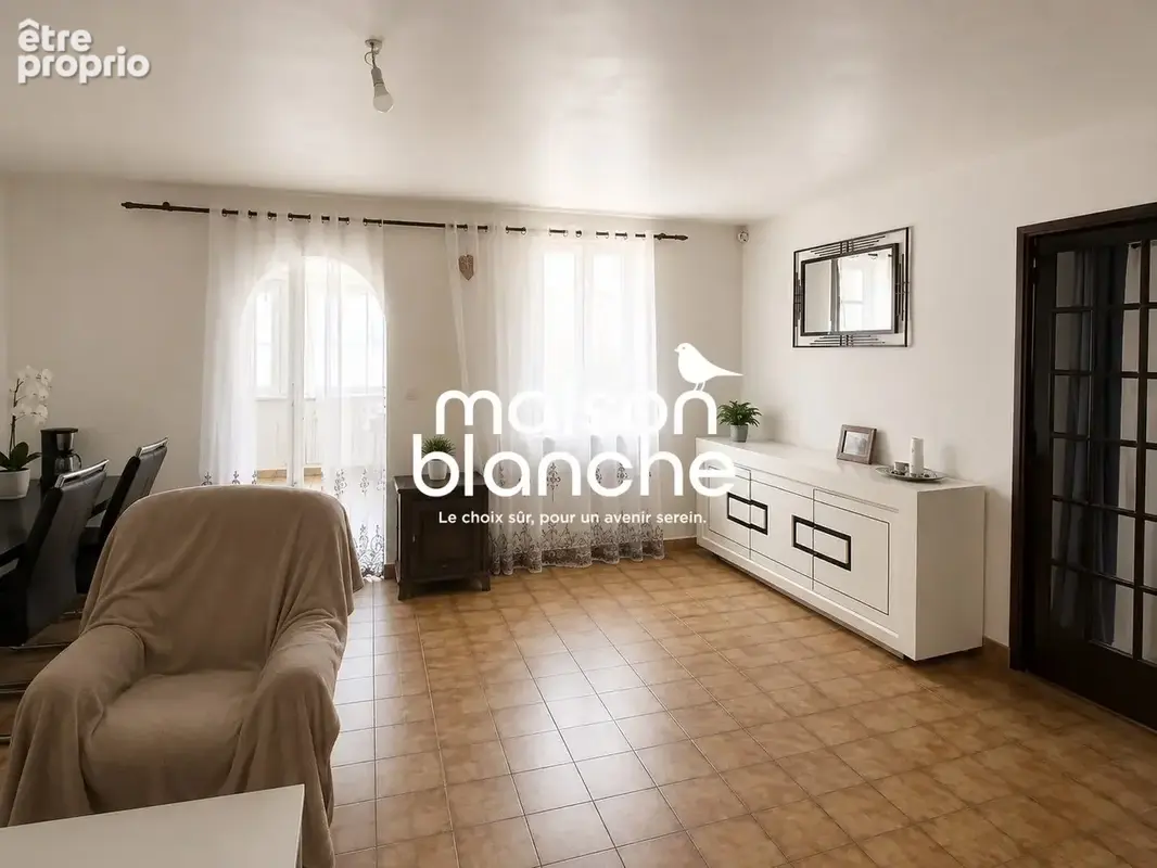 Maison 6 pièces 194 m² à vendre à Parthenay (79200) - photo 3