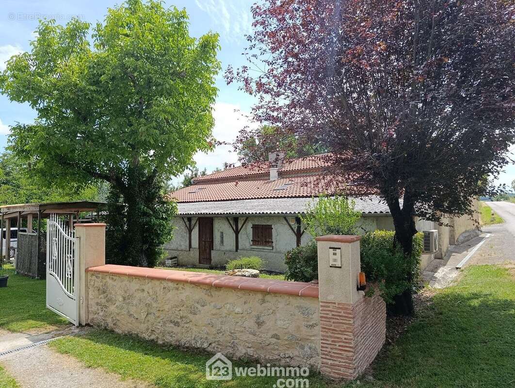 Maison 240 m² à Roquebrune  - photo 37