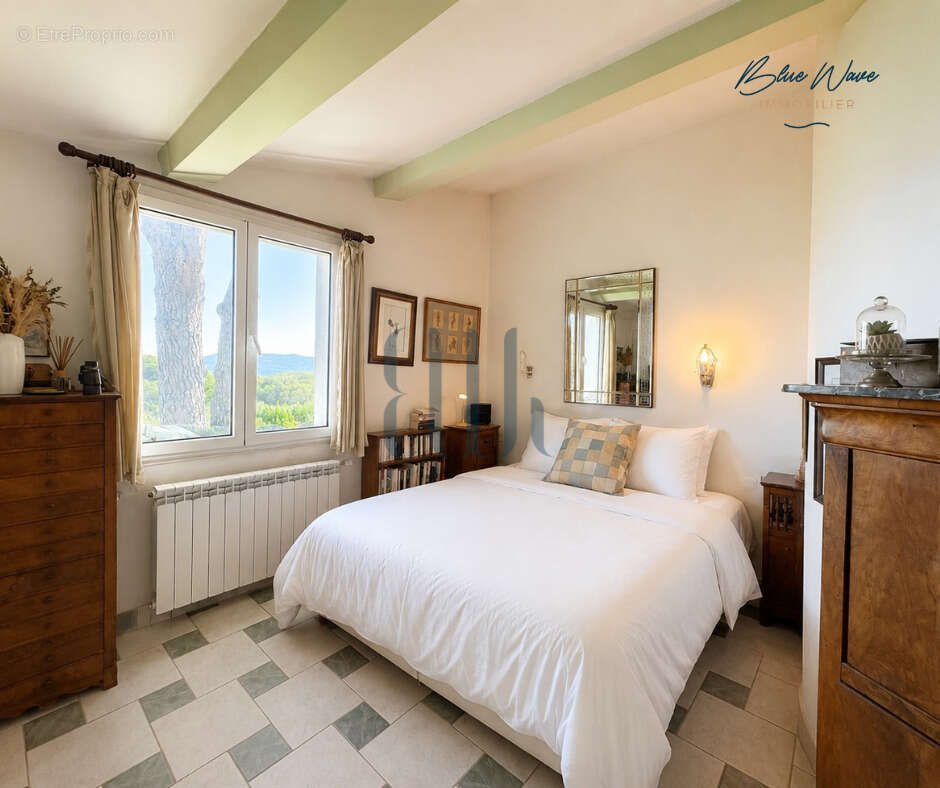 Grimaud   guerrevieille   propriété de caractère avec vue mer à quelques pas des plages - photo 16