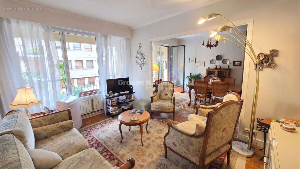 Appartement à VERSAILLES
