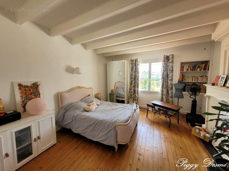 Maison à SAINTES