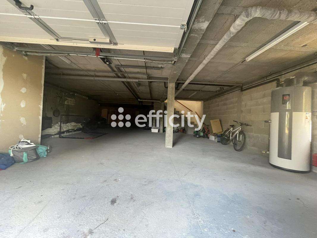 Maison 144 m² à Aigre  - photo 15