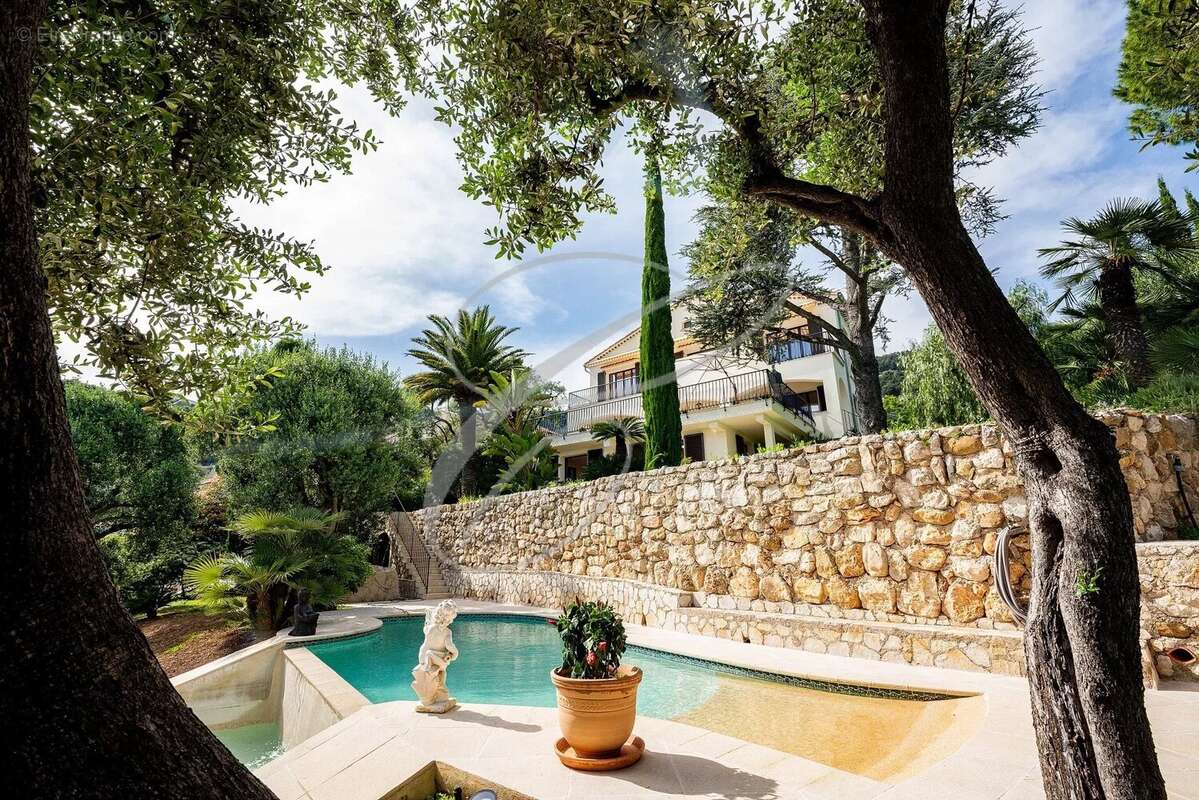 Maison à ROQUEBRUNE-CAP-MARTIN