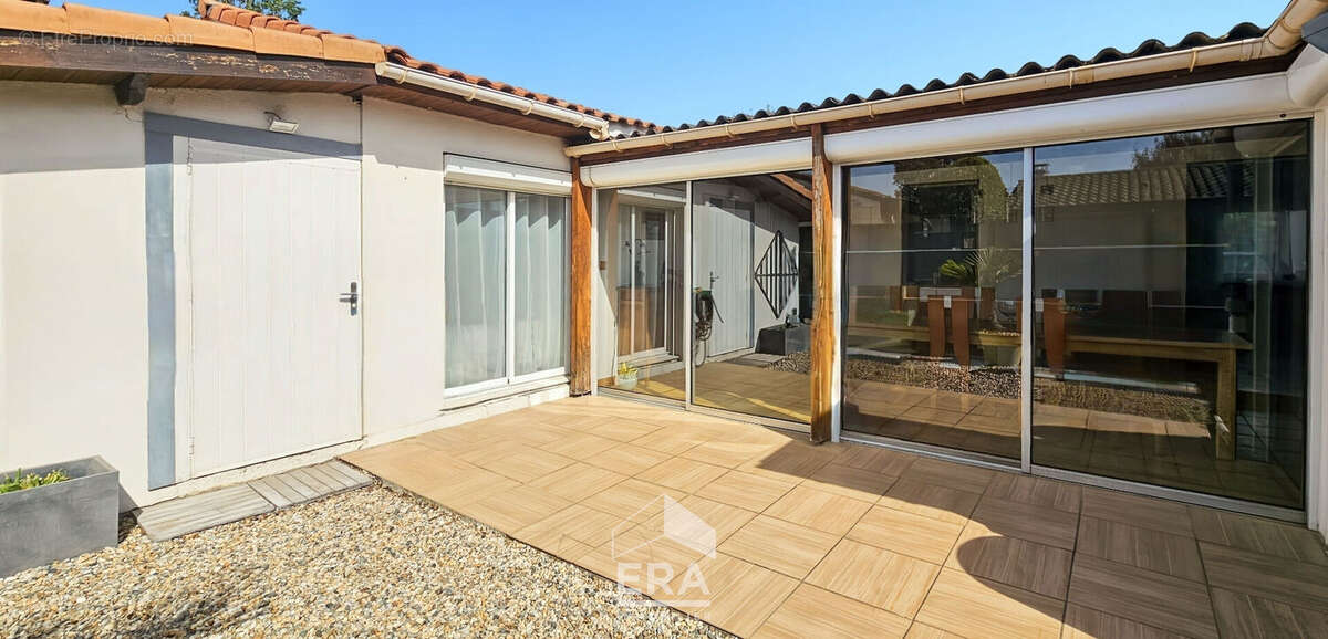 Maison à BLANQUEFORT