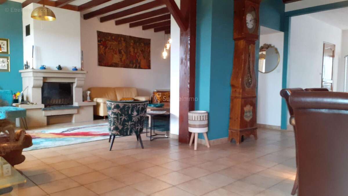 Maison à DEMANGEVELLE