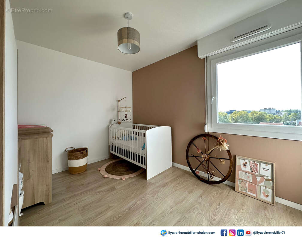 Appartement T4  78 m2  2 balcons - photo 12