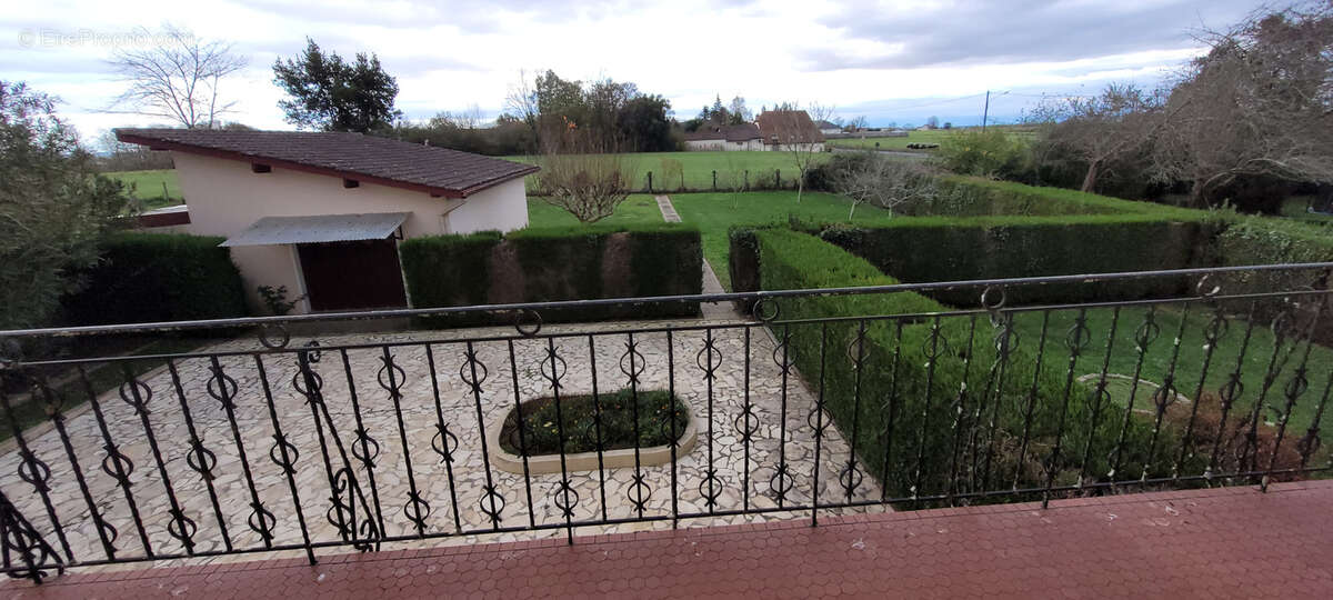 Maison à ARZACQ-ARRAZIGUET