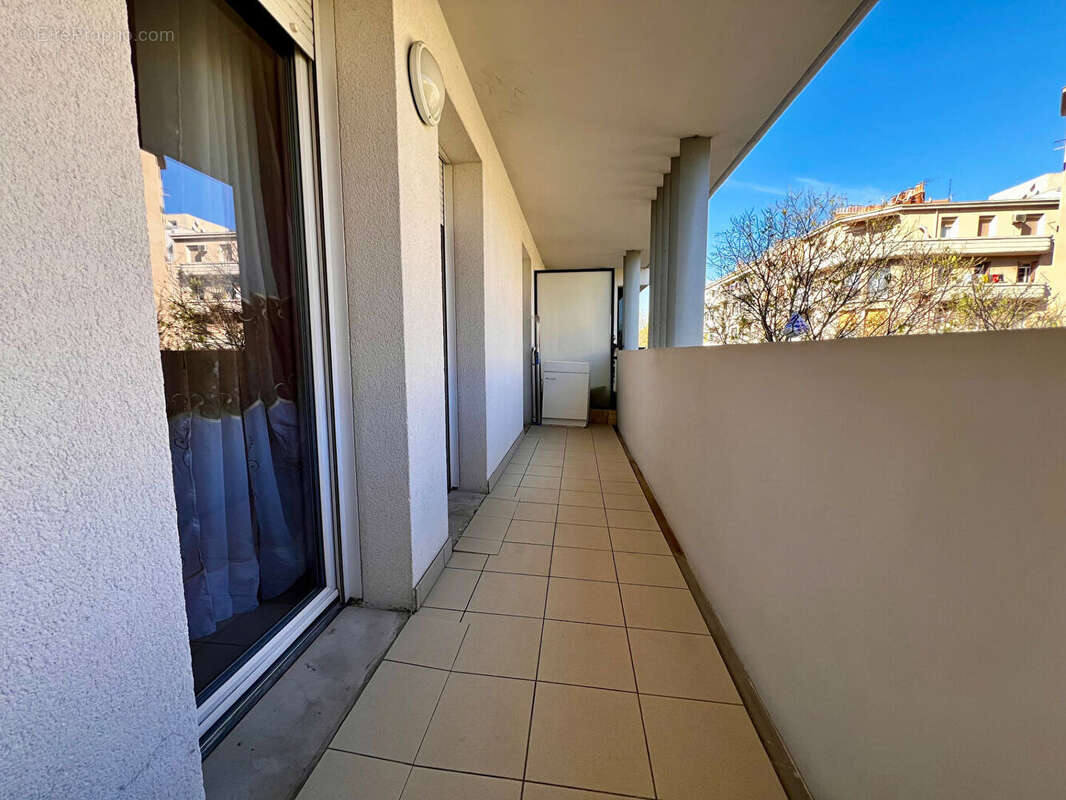 Appartement à MARSEILLE-3E