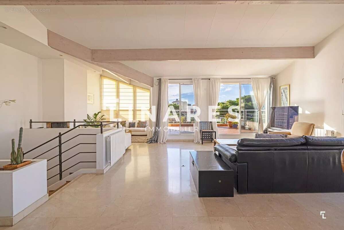 Appartement à MARSEILLE-7E