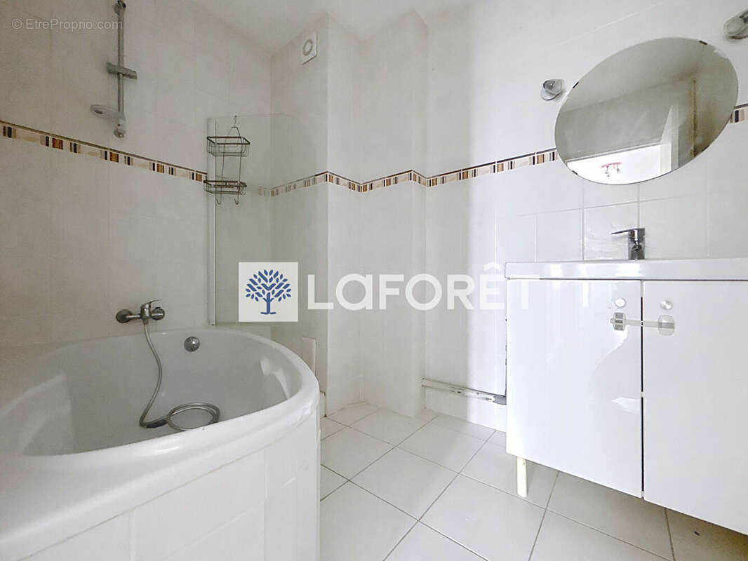 Appartement à SAINT-NOM-LA-BRETECHE