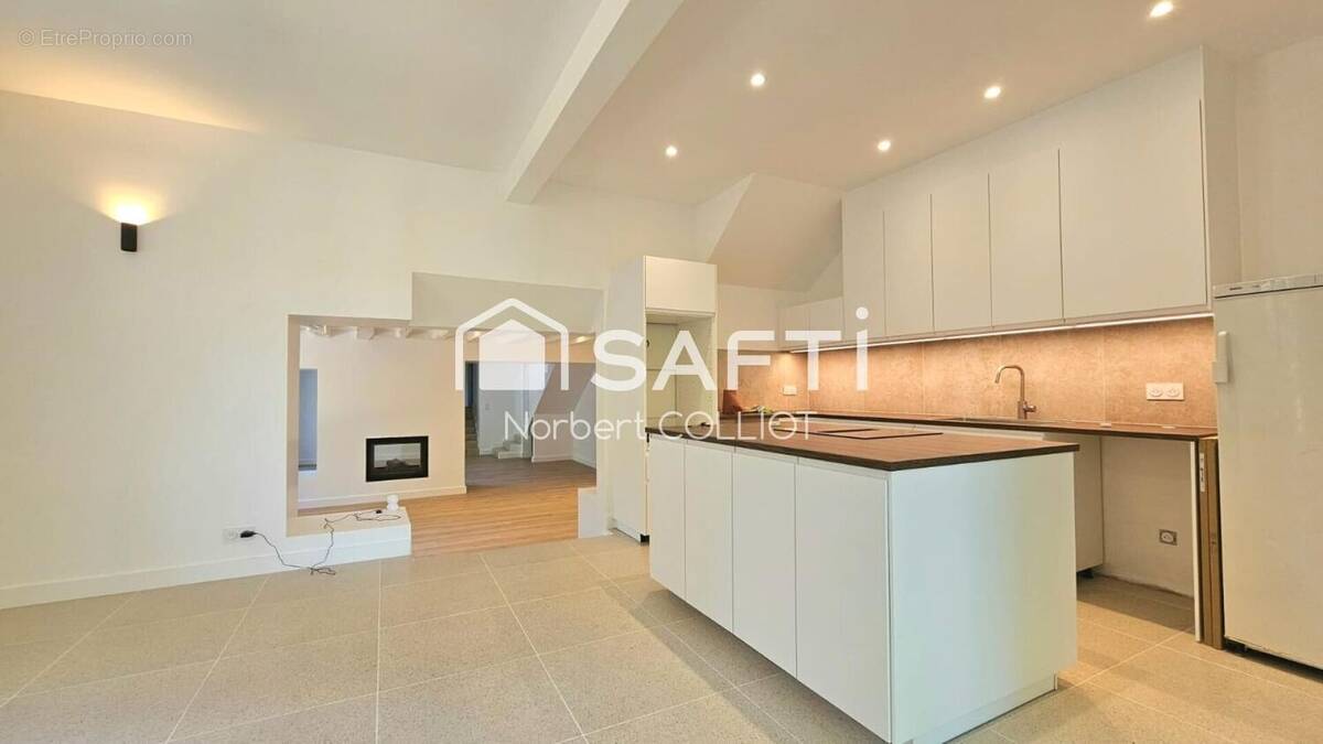 Photo 1 - Maison à NEAUPHLE-LE-VIEUX