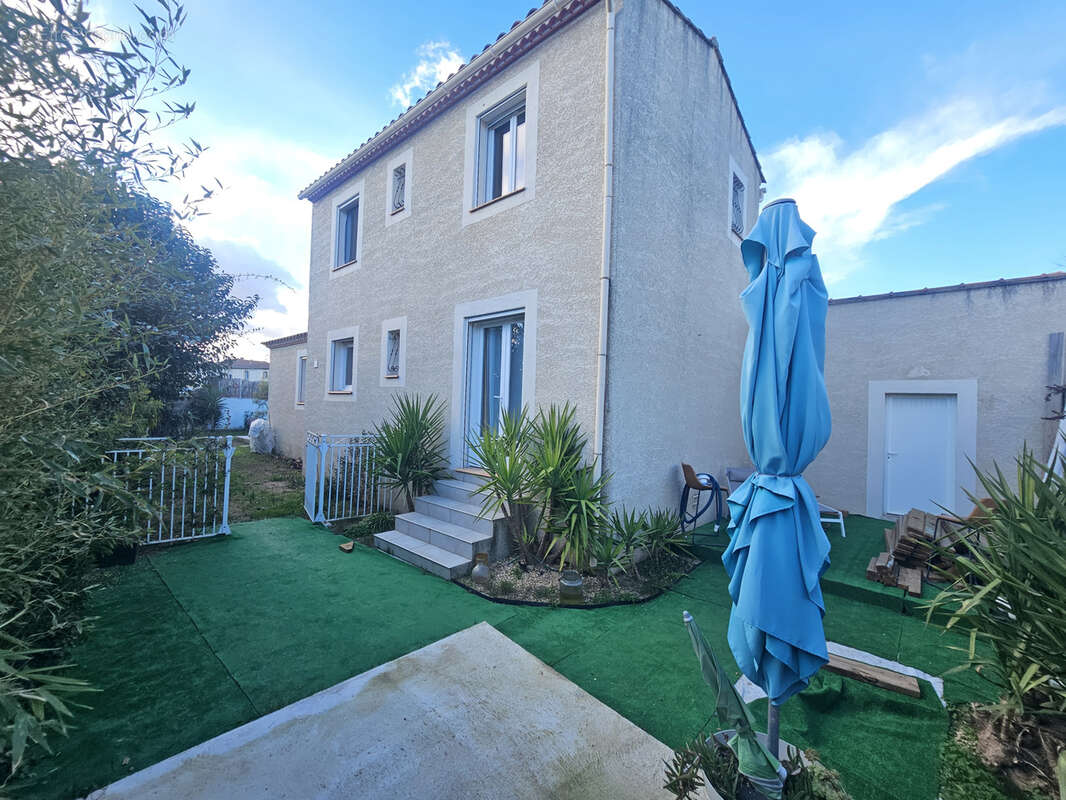 Maison à UCHAUD